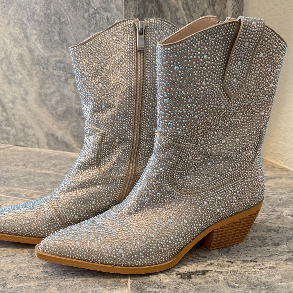 Sparkling Silver Women's Heeled Boots